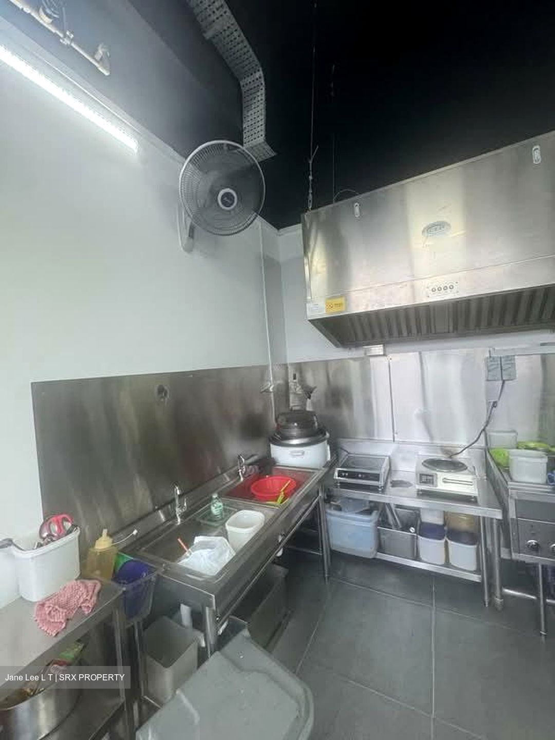 Changi Road (D14), Retail #580089951